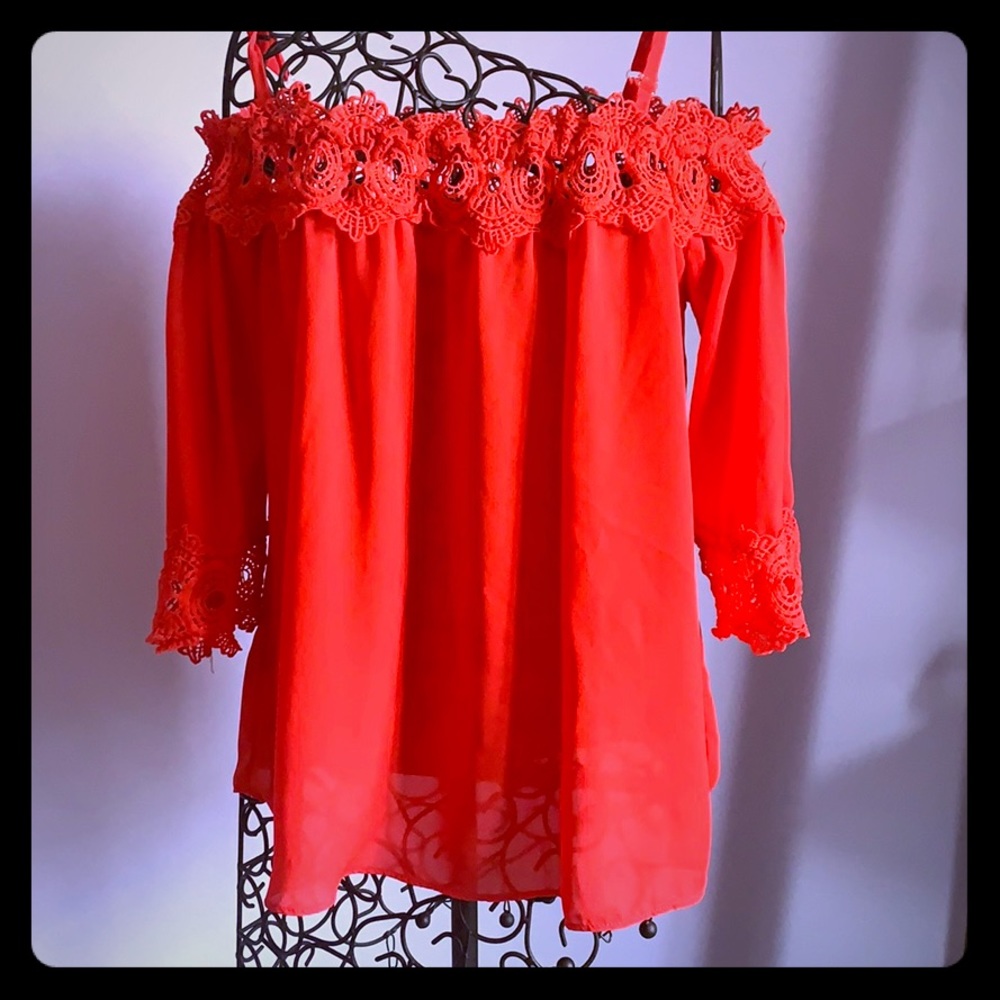 ❣️In San Francisco lace off the shoulder blouse.❣️